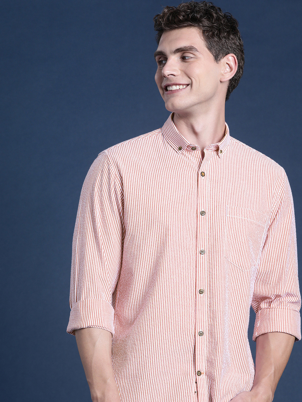 Men Slim Fit Checked Casual Shirt